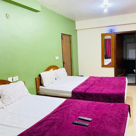 Hotel Nakshatra Udagamandalam Exterior foto