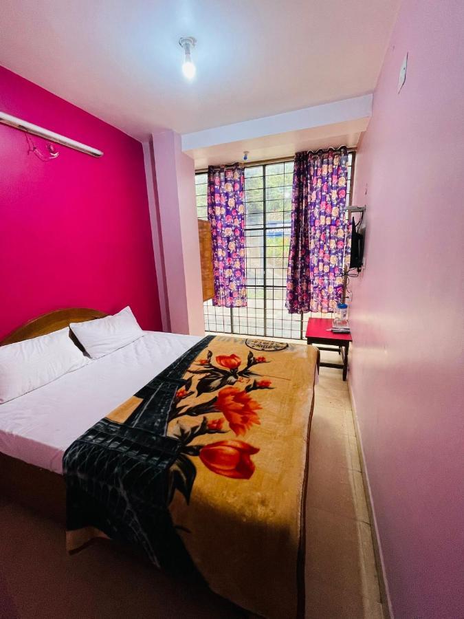 Hotel Nakshatra Udagamandalam Exterior foto