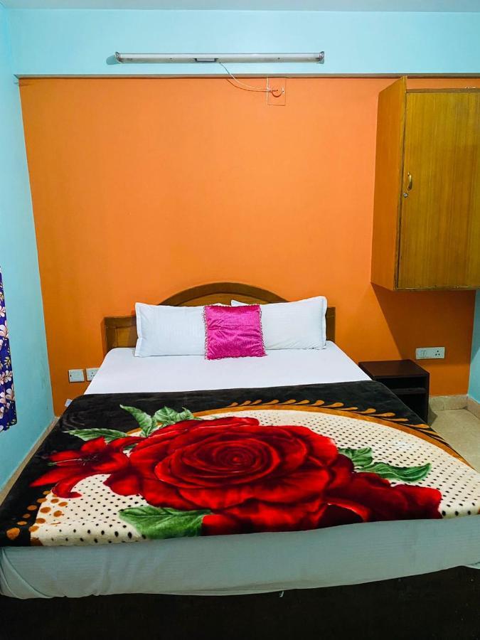 Hotel Nakshatra Udagamandalam Exterior foto