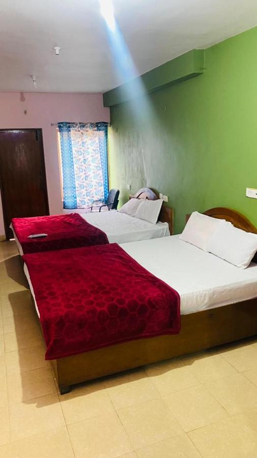 Hotel Nakshatra Udagamandalam Exterior foto