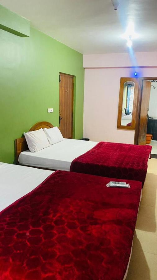 Hotel Nakshatra Udagamandalam Exterior foto