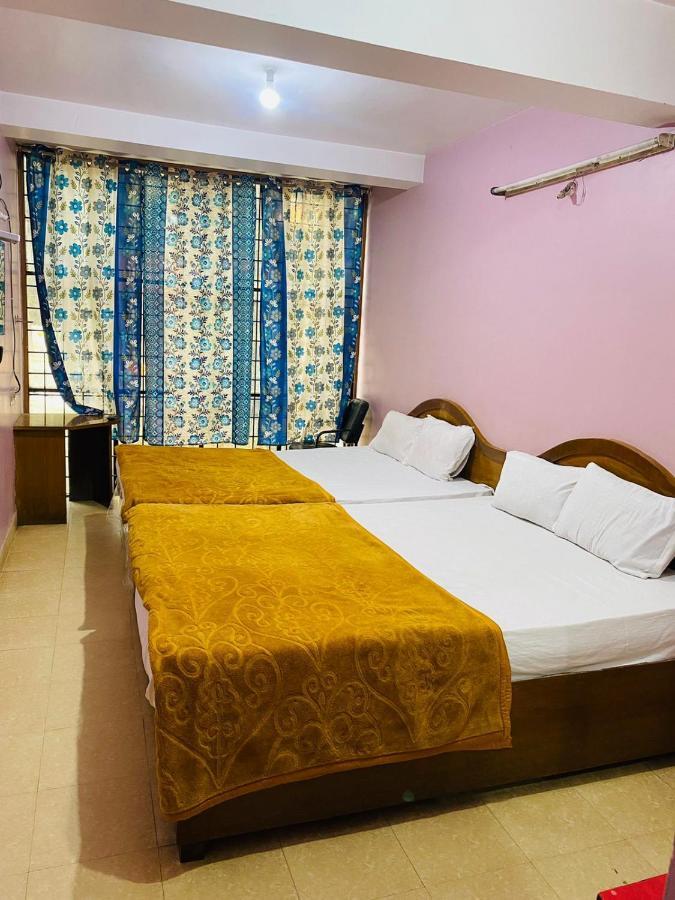 Hotel Nakshatra Udagamandalam Exterior foto