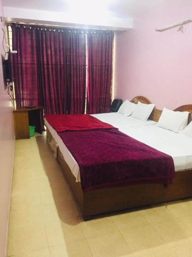 Hotel Nakshatra Udagamandalam Exterior foto