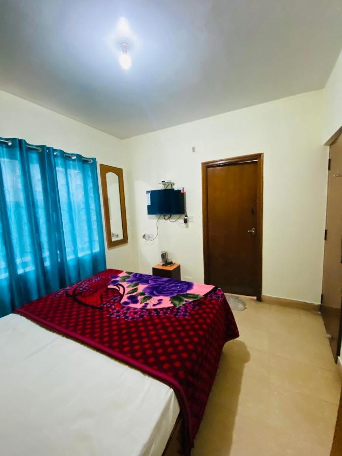 Hotel Nakshatra Udagamandalam Exterior foto
