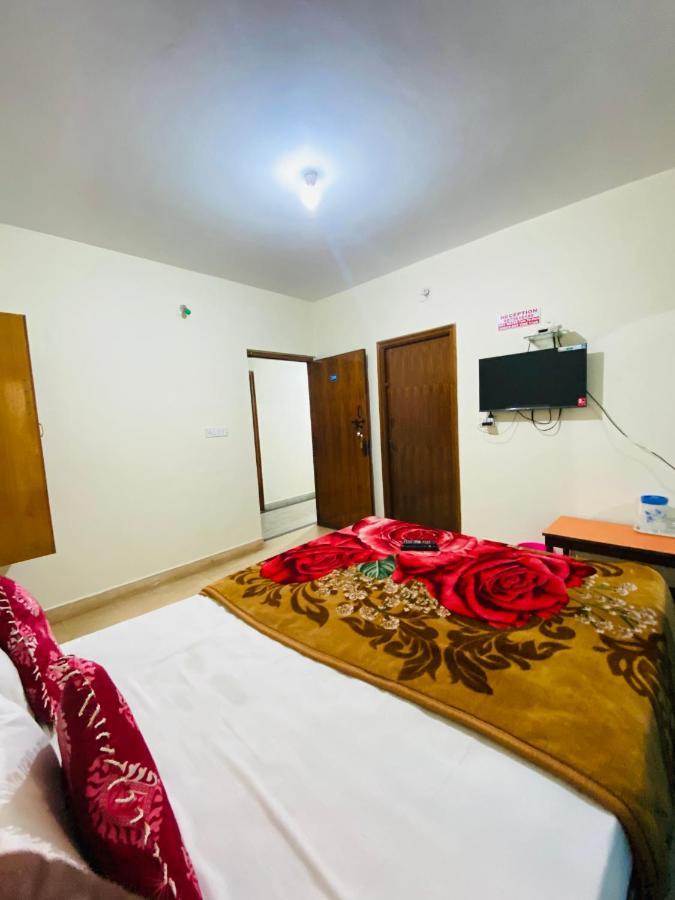Hotel Nakshatra Udagamandalam Exterior foto